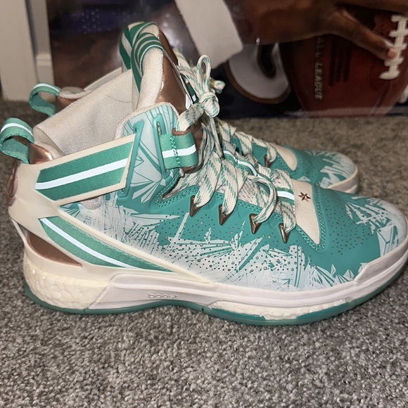 Adidas DRose 6 Christmas Mens Size 7.5 - Picture 2 of 5